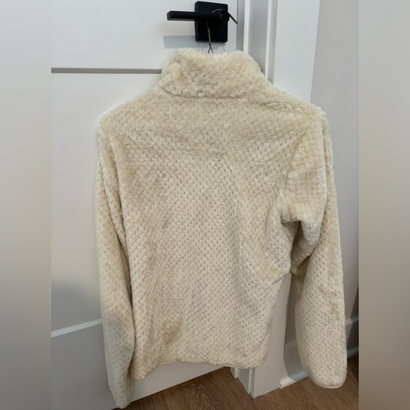 cream colored sherpa columbia zip up coat - Picture 4 of 4